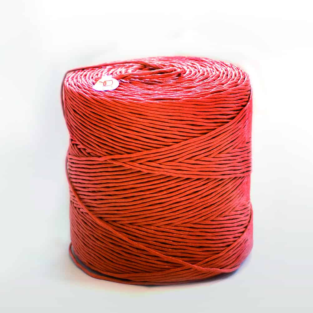 Vito twine for use in large square balers for hay and straw. Available in knot strengths of 440, 550 and 650 lbs. Sold in Canada by Zuidervaart Agri-Import Ltd.
